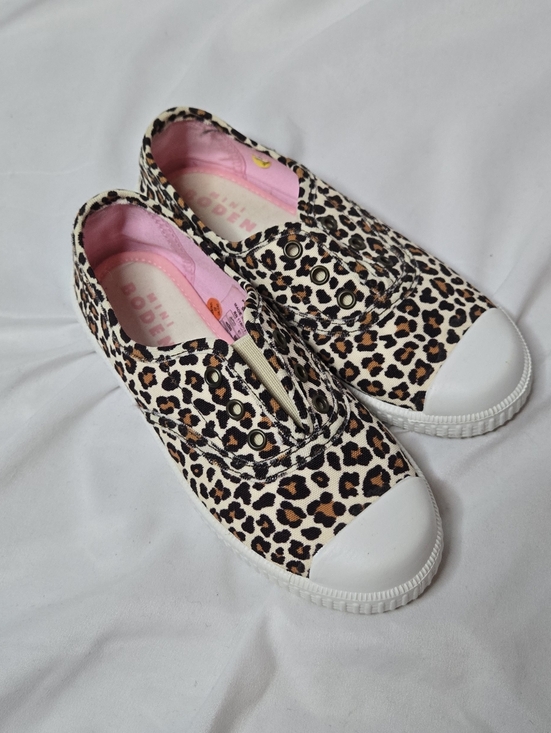 Mini Boden Other - Mini Boden Leopard Print Pink Canvas  Slip-On Kids Sneakers Little Girl 13-13.5